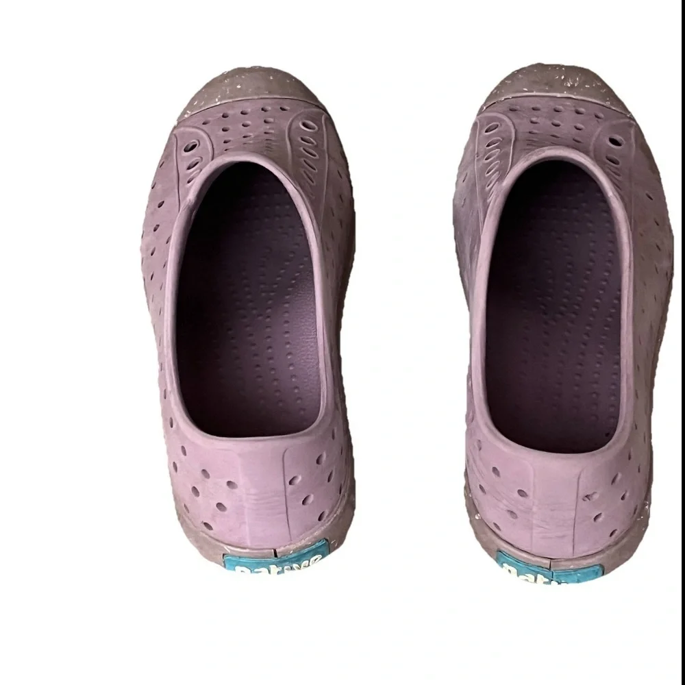 Native Shoes Mauve Slip On Sneakers J2 Kids Size 2 Lightweight Casual Shoes